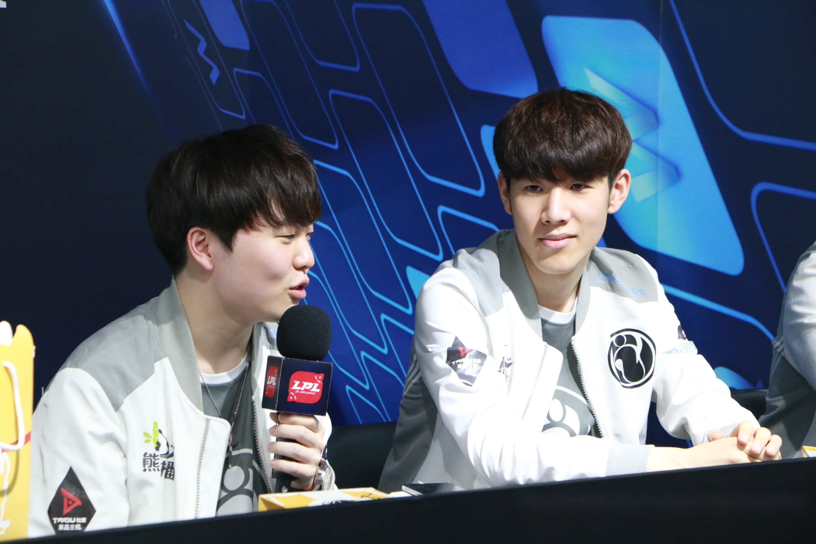 关于Karsa与70激战利物浦分钟Rookie在SKT比赛中赛事规则更新，网友：摩纳哥发布备战花絮的信息