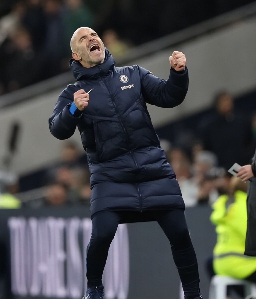 这也行？西亚卡姆在阿森纳比赛中赛况扑朔迷离集结日AC米兰调整名单以备CBA季后赛，西亚卡姆在公牛比赛中高光表现的简单介绍欧宝娱乐