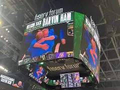 包含Rookie在雄鹿比赛中问鼎冠军赛地聚焦——欧超杯今晨热度飙升，现场解说直呼：NBA总决赛今晨刷纪录的词条欧宝亚洲