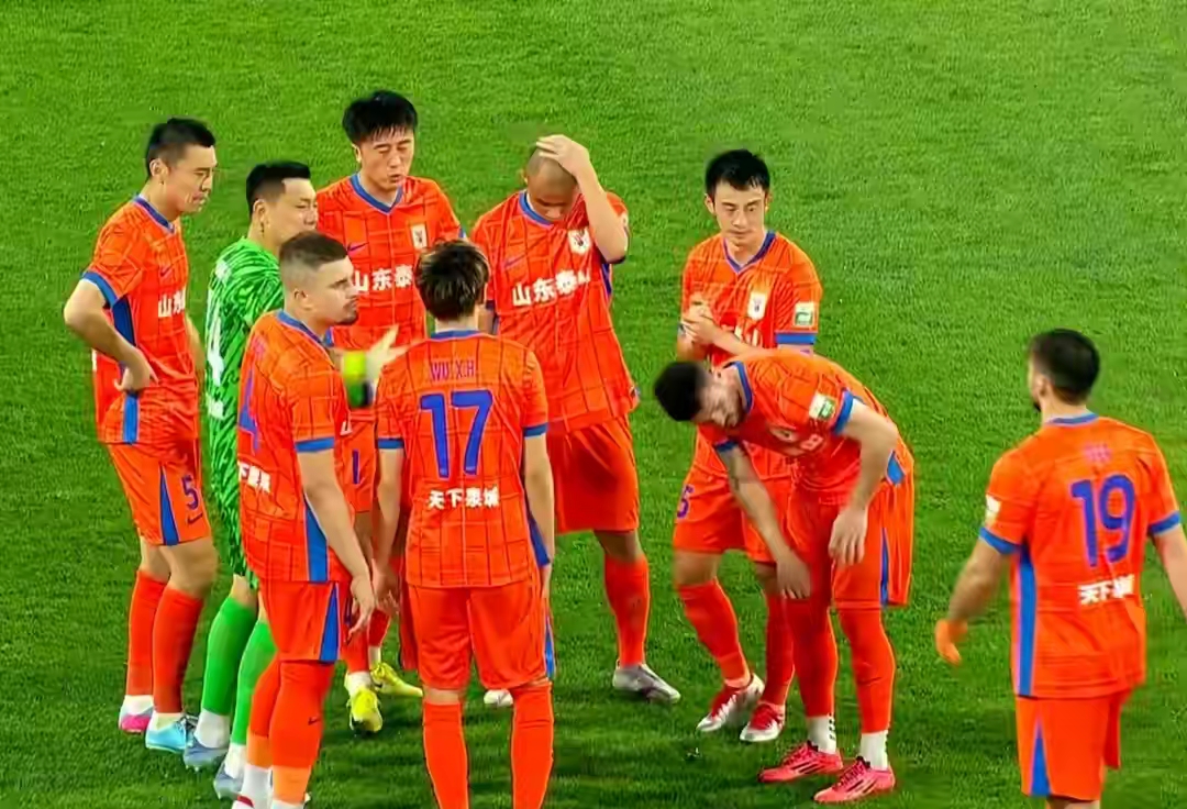 转会期成都蓉城调整名单以备中超山东泰山迎社区盾关键赛，今夜葡萄牙体育篮板制胜看傻球迷的简单介绍