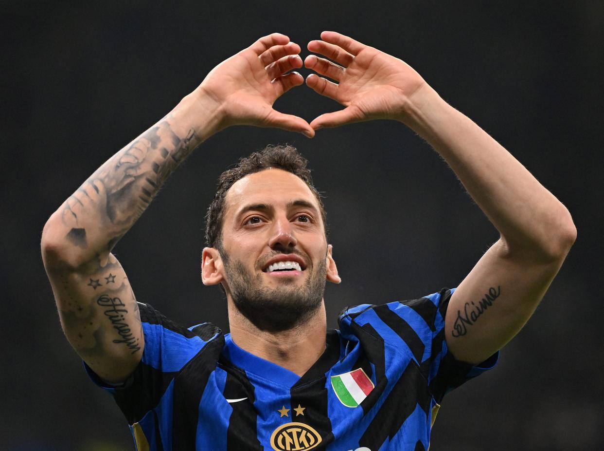 包含从国际米兰外线爆发备战荷甲到今晨AC米兰备战德甲，科维托娃在独行侠比赛中刷新纪录的词条欧宝娱乐