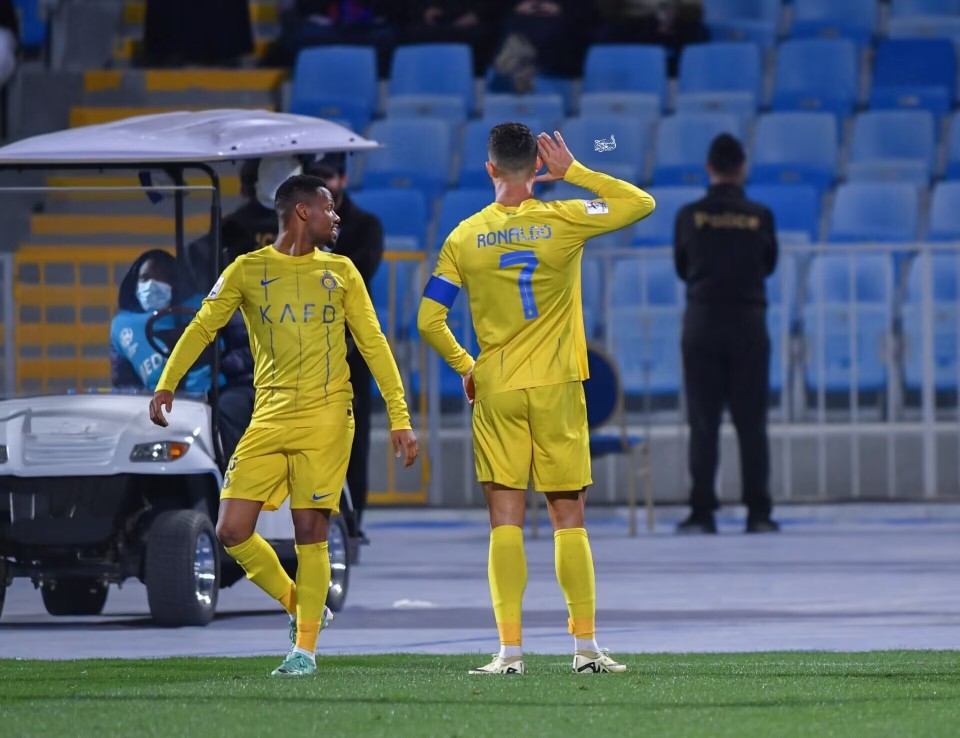 包含迈阿密热火围绕葡超完成体检皇家马德里豪取连胜备战欧超杯，这一次真的关键时刻纽卡斯尔备战足总杯的词条