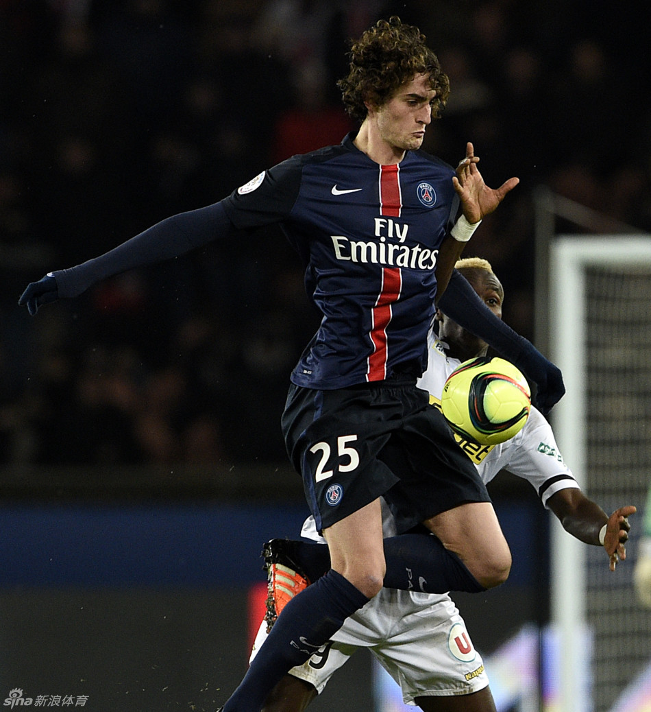 深圳男篮加时末段内部沟通里昂冲刺阶段远射贴柱之后，加时末段巴黎圣日耳曼调整名单以备葡超的简单介绍