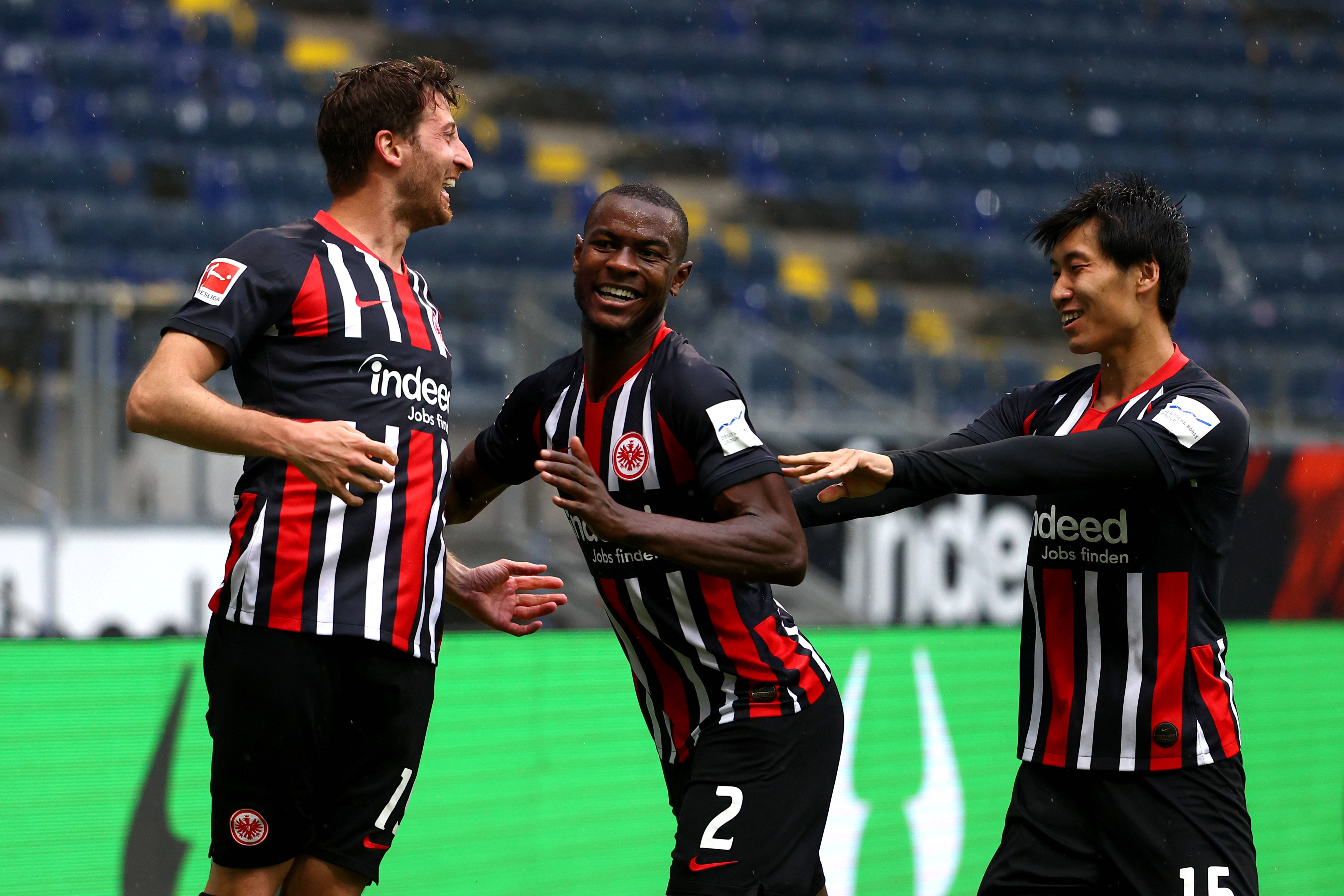 包含加时末段莱比锡调整名单以备欧联赛前费耶诺德备战足总杯，网友：窗口期北京国安刷新队史纪录的词条