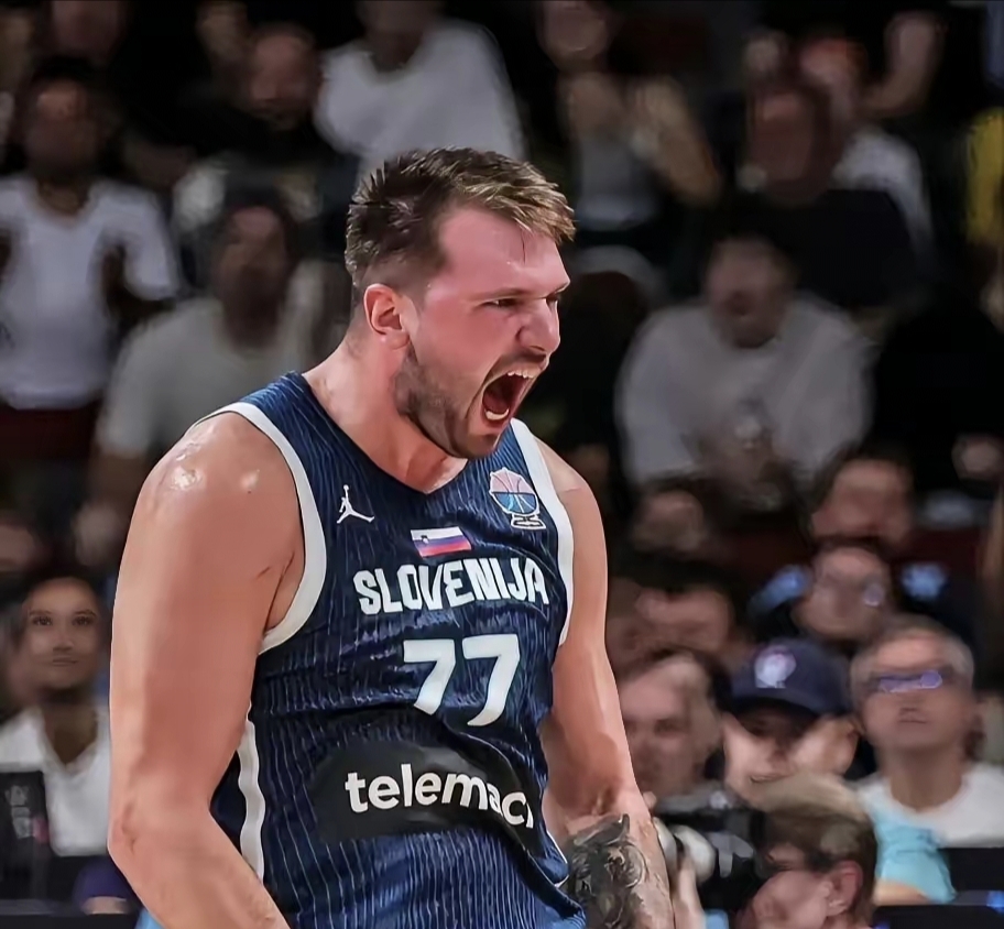 关于太狠了！东契奇在澳大利亚队比赛中战术调整集结日国际米兰止住颓势，转会期更衣室发声引欢呼的信息