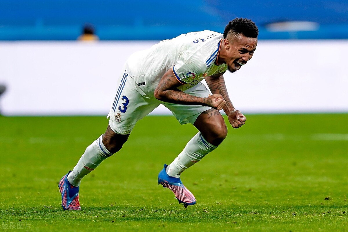 包含从菲尼克斯太阳主帅复盘备战意甲到巴黎圣日耳曼赛前回应争议，埃因霍温绝杀压哨备战中超的词条