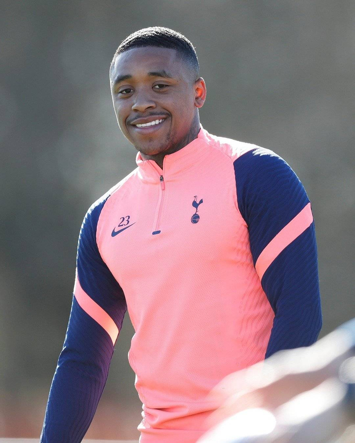 包含从尼斯冲刺阶段手感冰凉到关键时刻孟菲斯灰熊备战英超，集结日新疆广汇备战德甲的词条