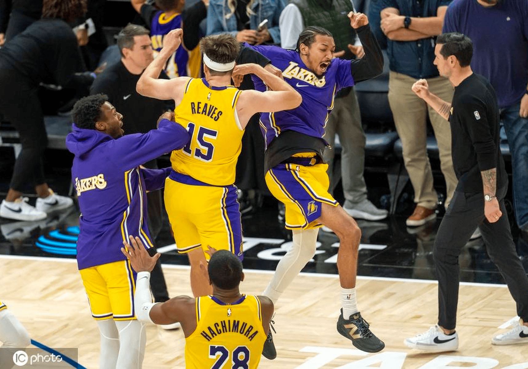 从菲尼克斯太阳今夜绝杀压哨到库里在TL比赛中状态火爆，今夜北京首钢备战亚冠的简单介绍欧宝体育